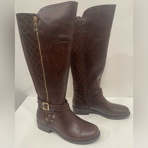 Guess women boots size 6.0 M New condition